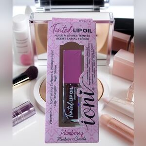 Purple Hydrating Lip Gloss with Sheer Shine